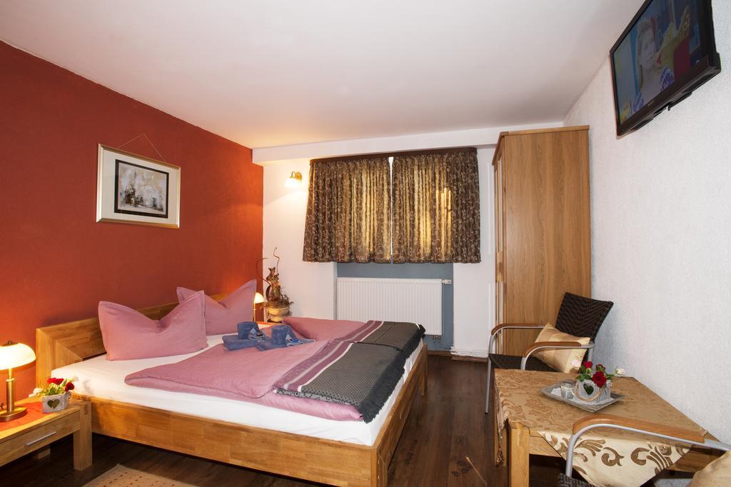 Gaestehaus Villa Reich Lubben Bagian luar foto