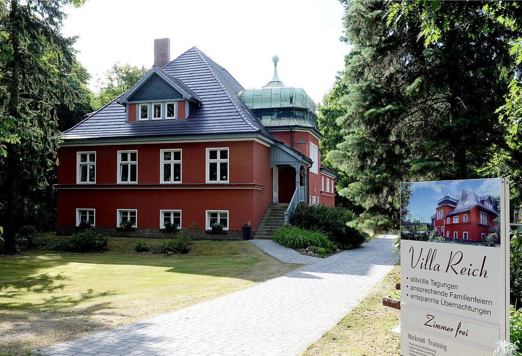 Gaestehaus Villa Reich Lubben Bagian luar foto